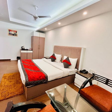 Hotel The Gold Inn - Karol Bagh Delhi Buitenkant foto