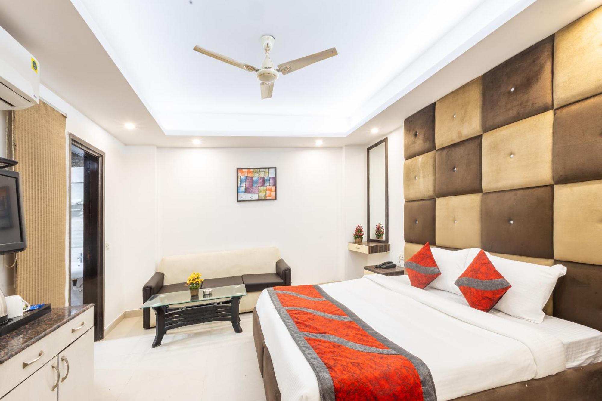 Hotel The Gold Inn - Karol Bagh Delhi Buitenkant foto