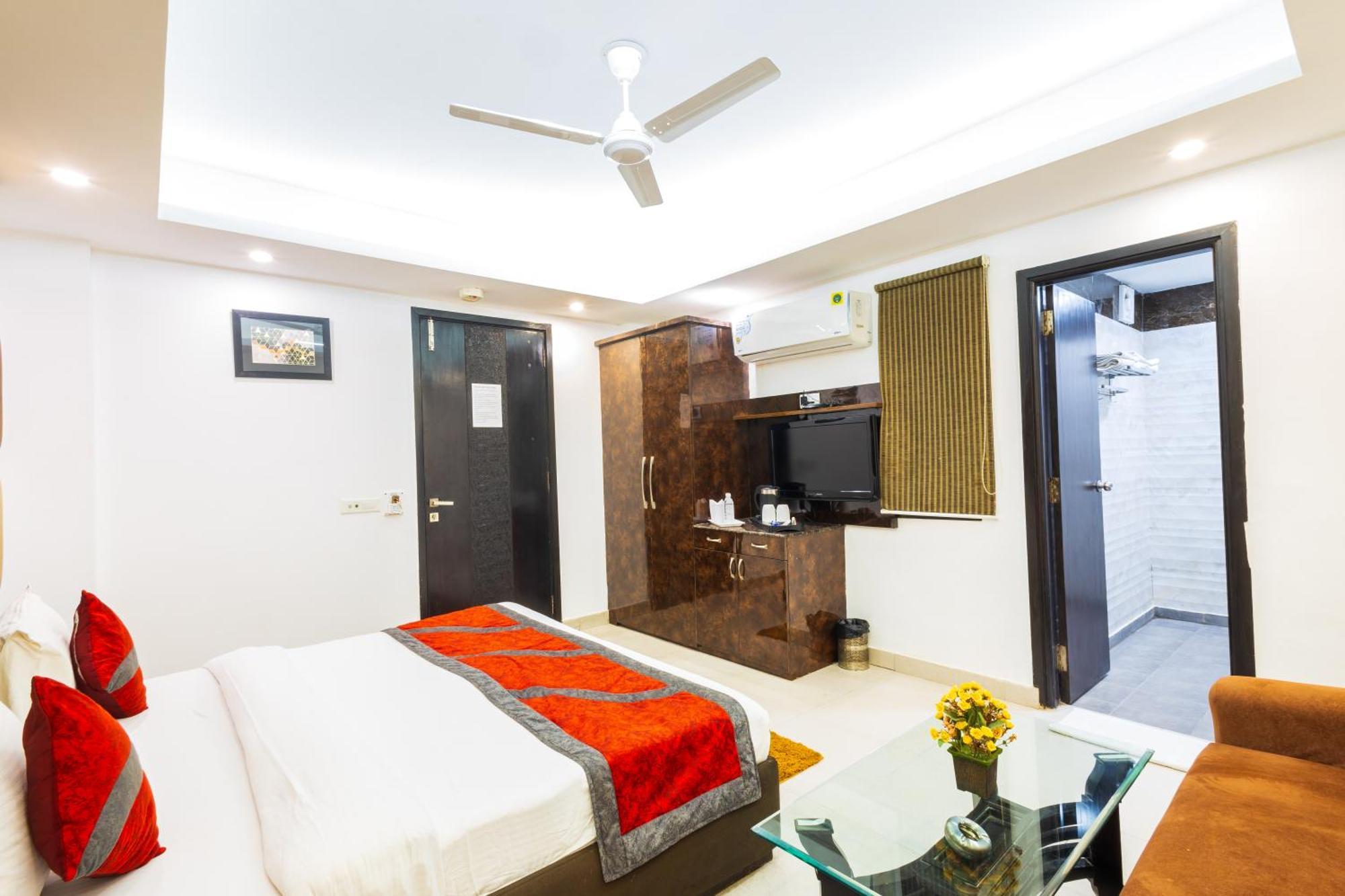 Hotel The Gold Inn - Karol Bagh Delhi Buitenkant foto