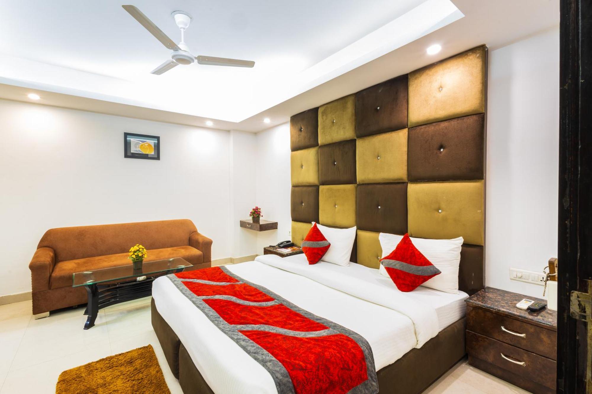Hotel The Gold Inn - Karol Bagh Delhi Buitenkant foto