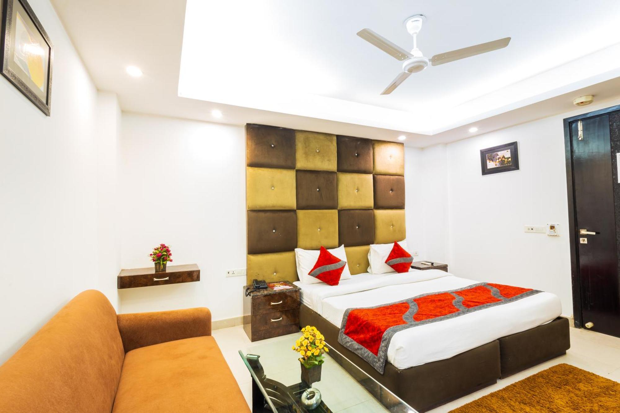 Hotel The Gold Inn - Karol Bagh Delhi Buitenkant foto