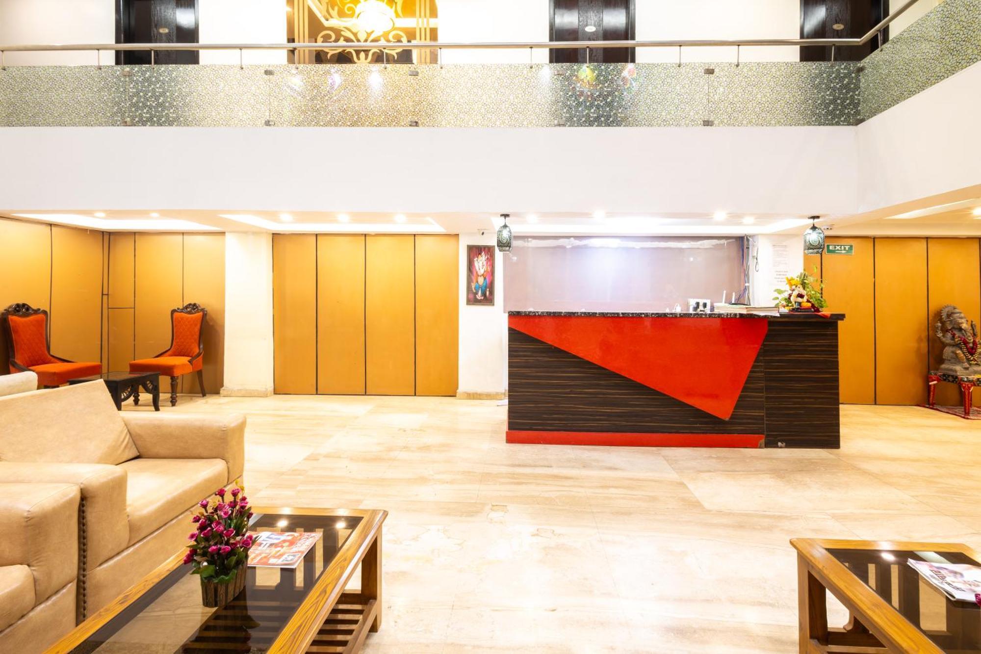 Hotel The Gold Inn - Karol Bagh Delhi Buitenkant foto